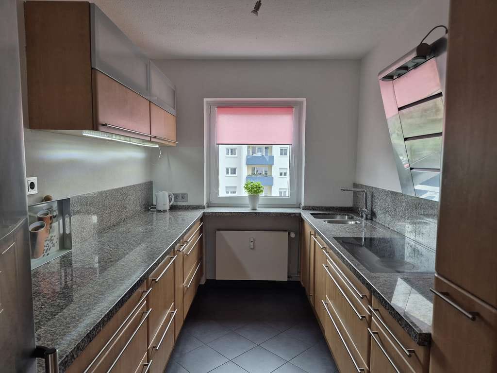 Immobilie in Oberursel - Traumhafter Weitblick: Gepflegte 3-Zimmer-Wohnung mit Balkon in Oberursel - Bild 1
