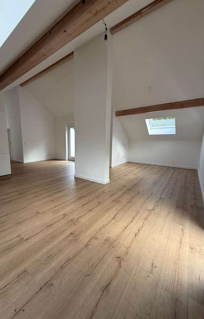 Immobilie in Mauer - Renovierte 2 ZKB-Wohlfühlwohnung mit EBK, Loggia und Stellplatz in ruhiger Lage von Mauer - Bild 4