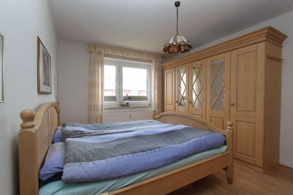 Immobilie in Hörnum (Sylt) - renovierte 3 Zi. Whg. mit Westbalkon im Ortskern - Bild 2