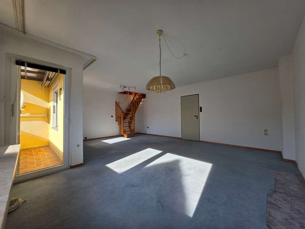 Immobilie in Schöppenstedt - Schöne helle 3-Zimmer-Eigentumswohnung mit Balkon über 2 Etagen - Bild 1