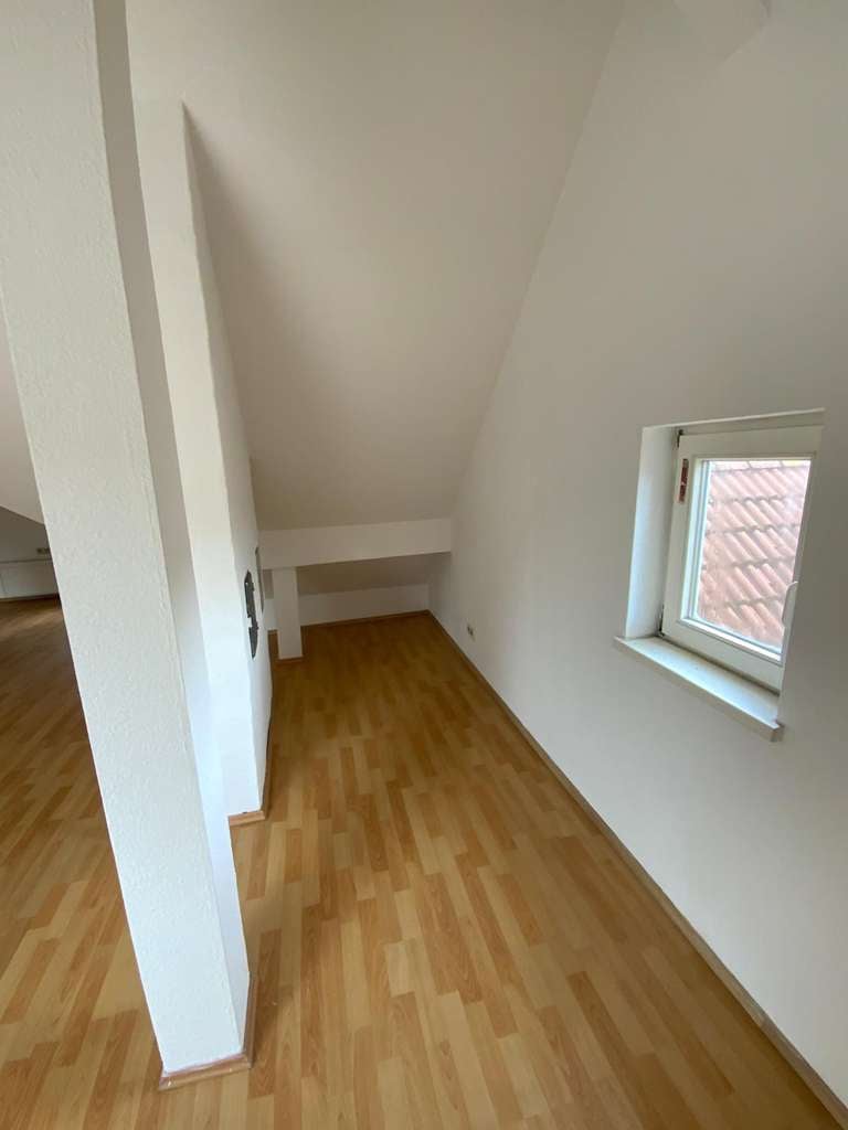 Immobilie in Haiterbach - Charmante 2-Zimmer-Maisonettewohnung mit Einbauküche und Stellplatz - Bild 3
