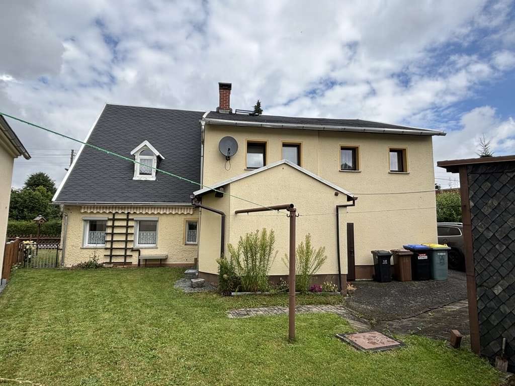 Immobilie in Neusalza-Spremberg - Gepflegtes Wohnhaus mit Garage und Schuppen - Bild 0