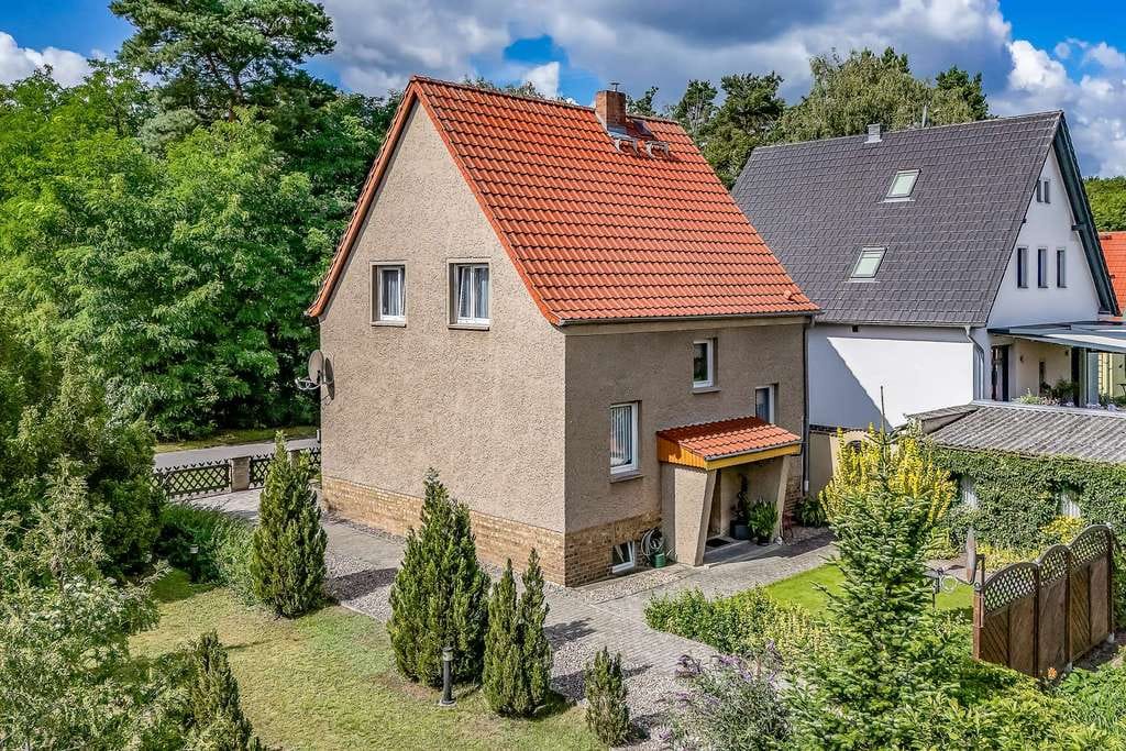 Immobilie in Schorfheide - Zwei Häuser auf einem Grundstück! Ihr neues Zuhause in Finowfurt! - Bild 2