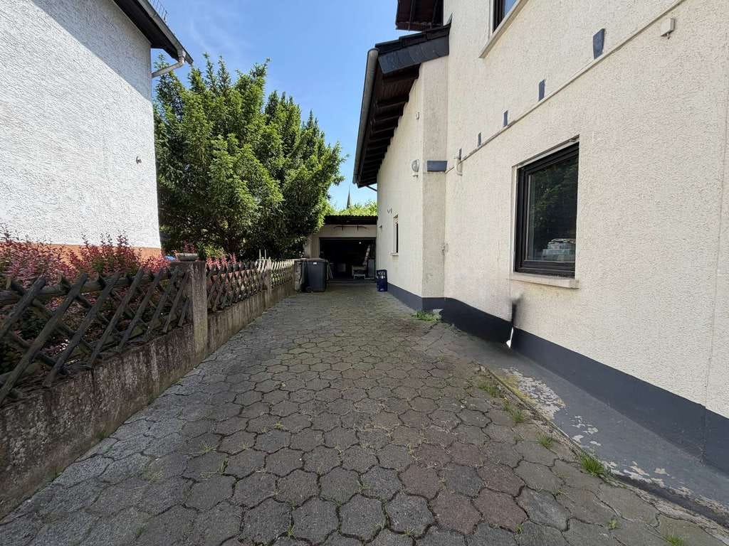 Immobilie in Solms - Viel Platz, viel Ruhe - Haus mit Garten & Einliegerwohnung - Bild 2