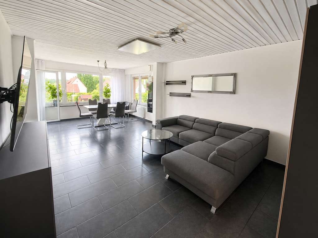 Immobilie in Söhlde - Attraktives Zweifamilienhaus mit großzügigem Grundstück in Söhlde  - Bild 0