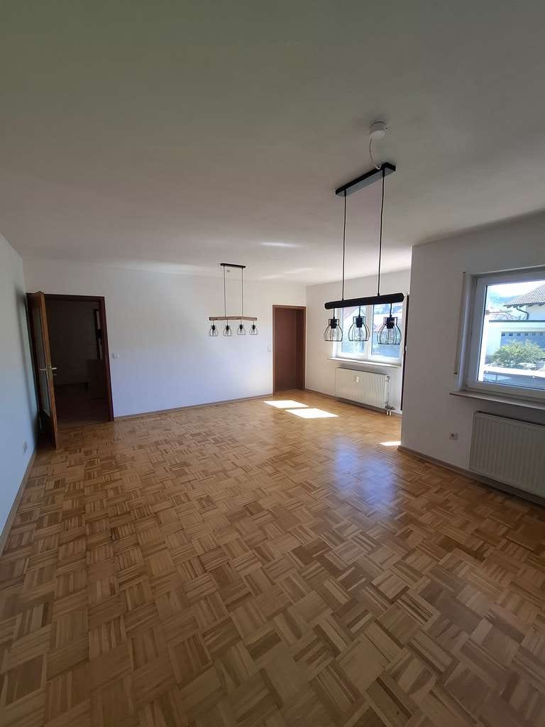 Immobilie in Eschenbach - 3-Zimmer Wohnung in Eschenbach mit Balkon – viel Potenzial & ideale Chance für Handwerker - Bild 4