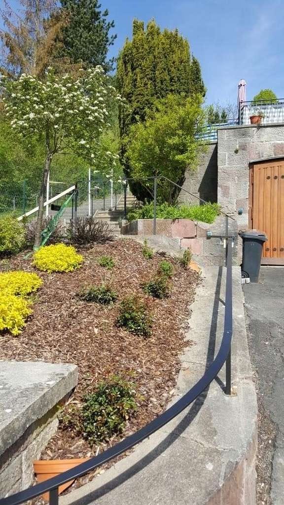 Immobilie in Bad Neustadt an der Saale - Zweifamilienhaus mit unverbaubarem Blick auf das Saaletal - Bild 1