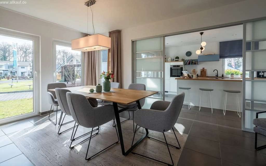 Immobilie in Pleinfeld - Modernes Mehrgenerationenhaus - Flexibles Wohnen mit Komfort und Stil - Bild 3
