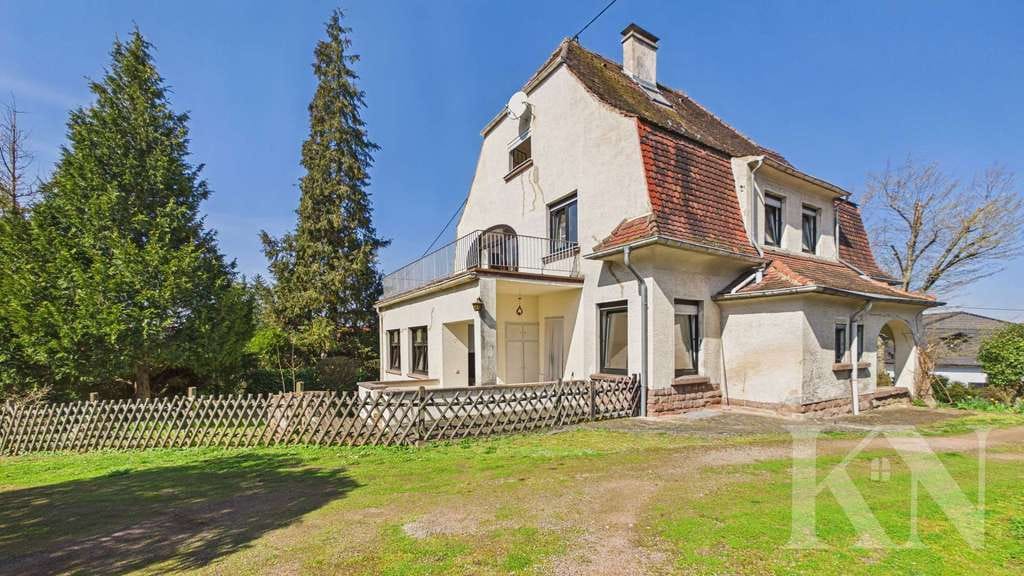 Immobilie in Völklingen - Altbauvilla mit Charme & Schieflage – 200 m² Wohnfläche auf 1.085 m² Grundstück - Bild 0
