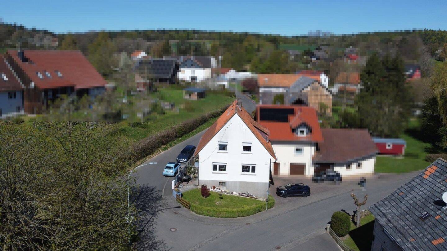 Immobilie in Grebenau - Ein Ort zum Ankommen und Durchatmen - liebevolles Einfamilienhaus in idyllischer Dorfruhe von Grebenau-Reimenrod - Bild 1