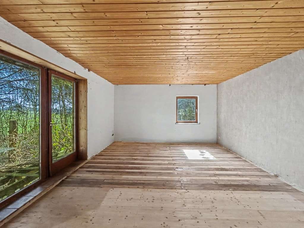 Immobilie in Rötz - Refugium in Alleinlage – Verwunschenes Einfamilienhaus mit großem Naturgrundstück und viel Potenzial - Bild 4