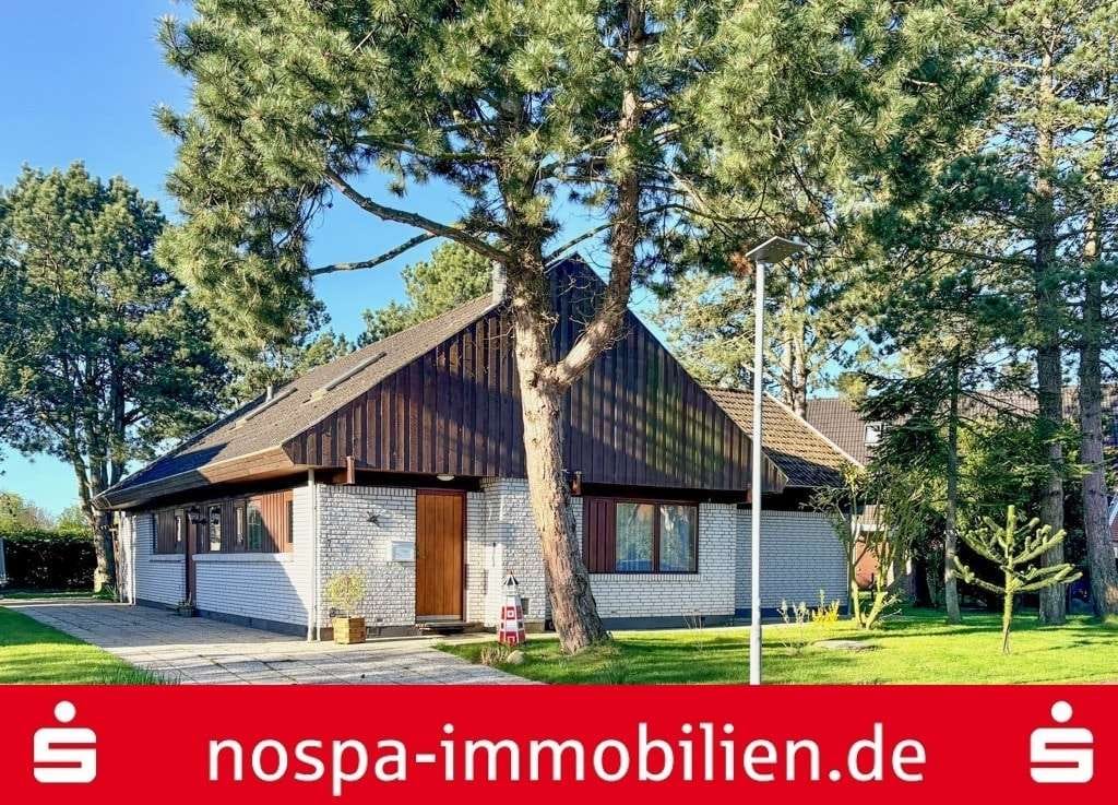 Immobilie in Garding - Raum für Generationen - Großes Einfamilienhaus in familienfreundlicher Umgebung - Bild 0