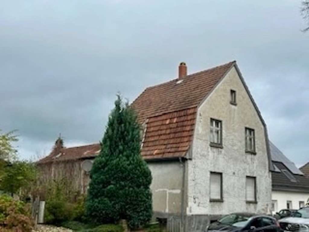Immobilie in Marl - Viel Platz , großes Grundstück und das Haus quasi kostenfrei ! Keine schlechte Idee für Handwerker - Bild 0