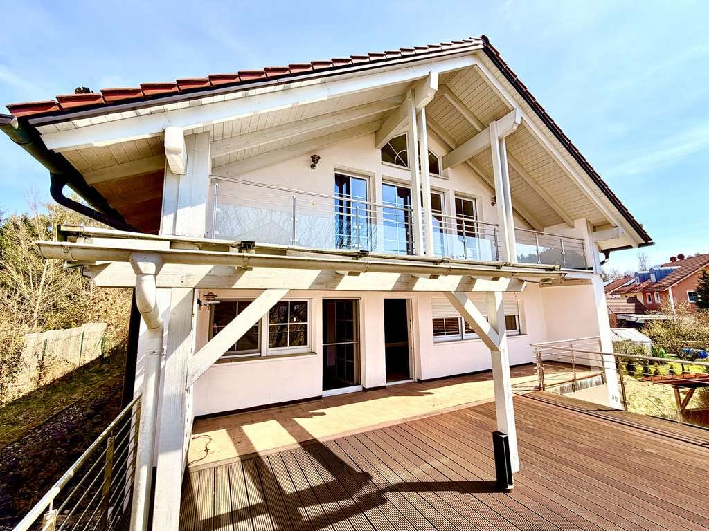 Immobilie in Oberpframmern - Mehrgenerationshaus mit gehobener Ausstattung in Oberpframmern - Bild 0