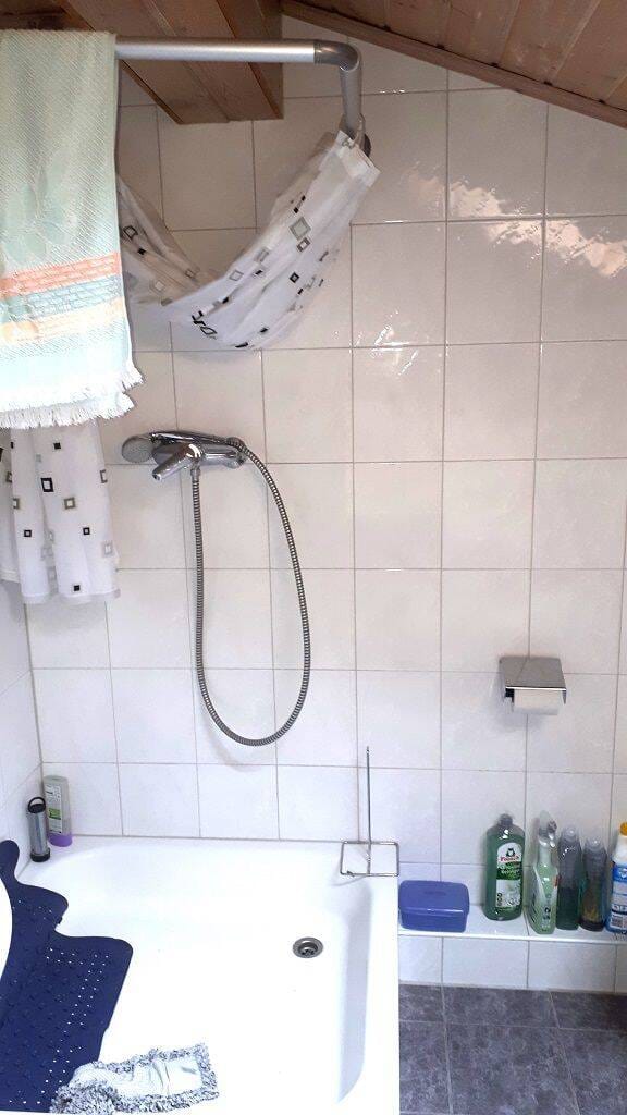 Immobilie in Grabenstätt - Gepflegtes Mehrfamilienhaus mit 6 Wohnungen, 3 Garagen und 3 Außenstellplätzen - Bild 3