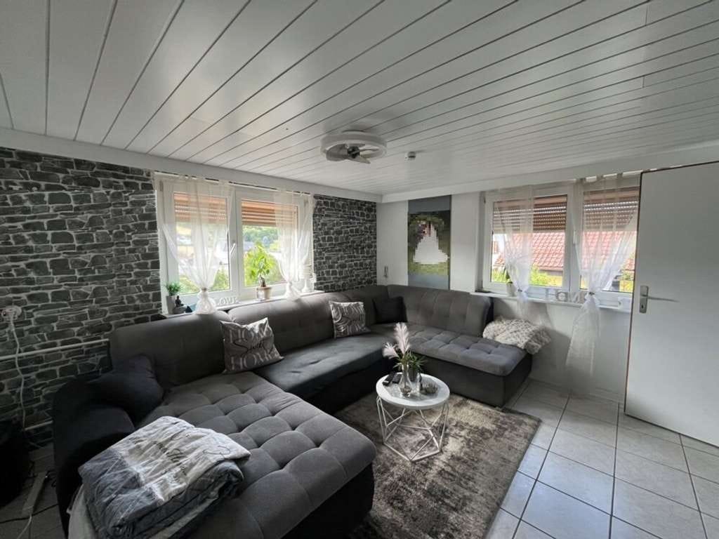Immobilie in Brombachtal - Viel Platz für die Familie und Hobby - ehemaliges Bauernhaus mit Scheune und vielen Möglichkeiten - Bild 2