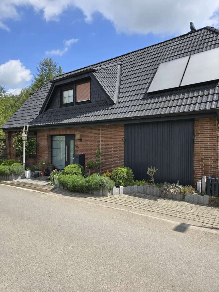Immobilie in Uslar - EFH/bezugsfertig/Energiekl."B"/saniertes Dach/Sauna/Klimaanlage u.v.m. - Bild 0