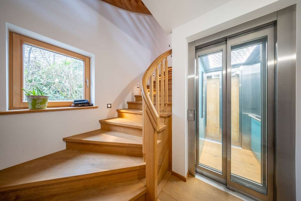 Immobilie in Bad Feilnbach - Exklusives Mehrgenerationenhaus mit einzigartigem Bergpanorama und hochwertiger Ausstattung  - Bild 2