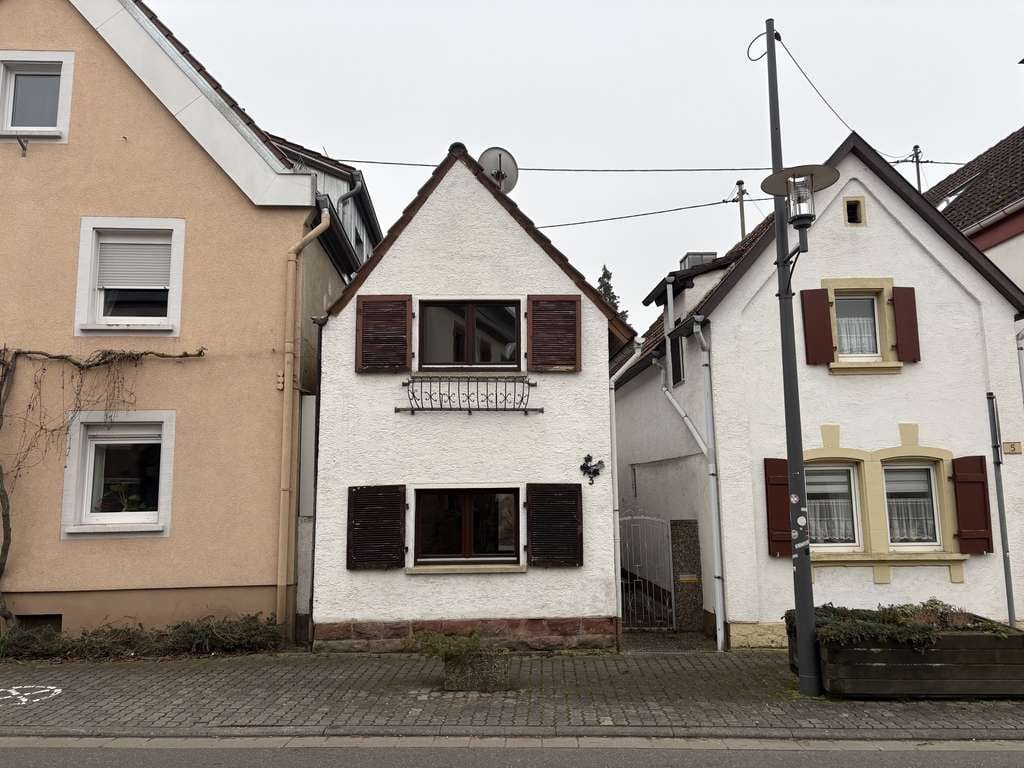 Immobilie in Landau in der Pfalz - Renovierungsbedürftiges Haus für Macher & Handwerker! - Bild 0