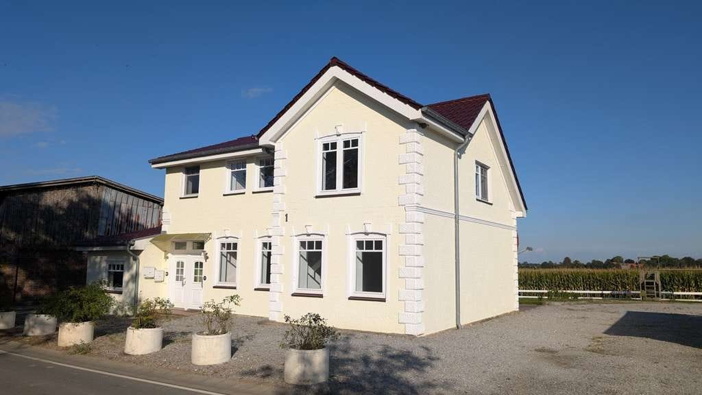 Immobilie in Stoltebüll - Modernisiertes Mehrfamilienhaus mit vielfältiger Nutzungsmöglichkeit und großem Grundstück! - Bild 0