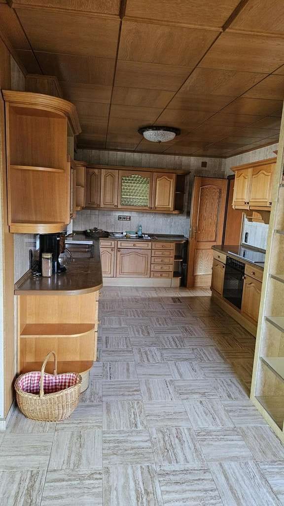 Immobilie in Zuzenhausen - Großzügiges Einfamilienhaus mit 11 Zimmer in Zuzenhausen (WG-geeignet!) - Bild 4
