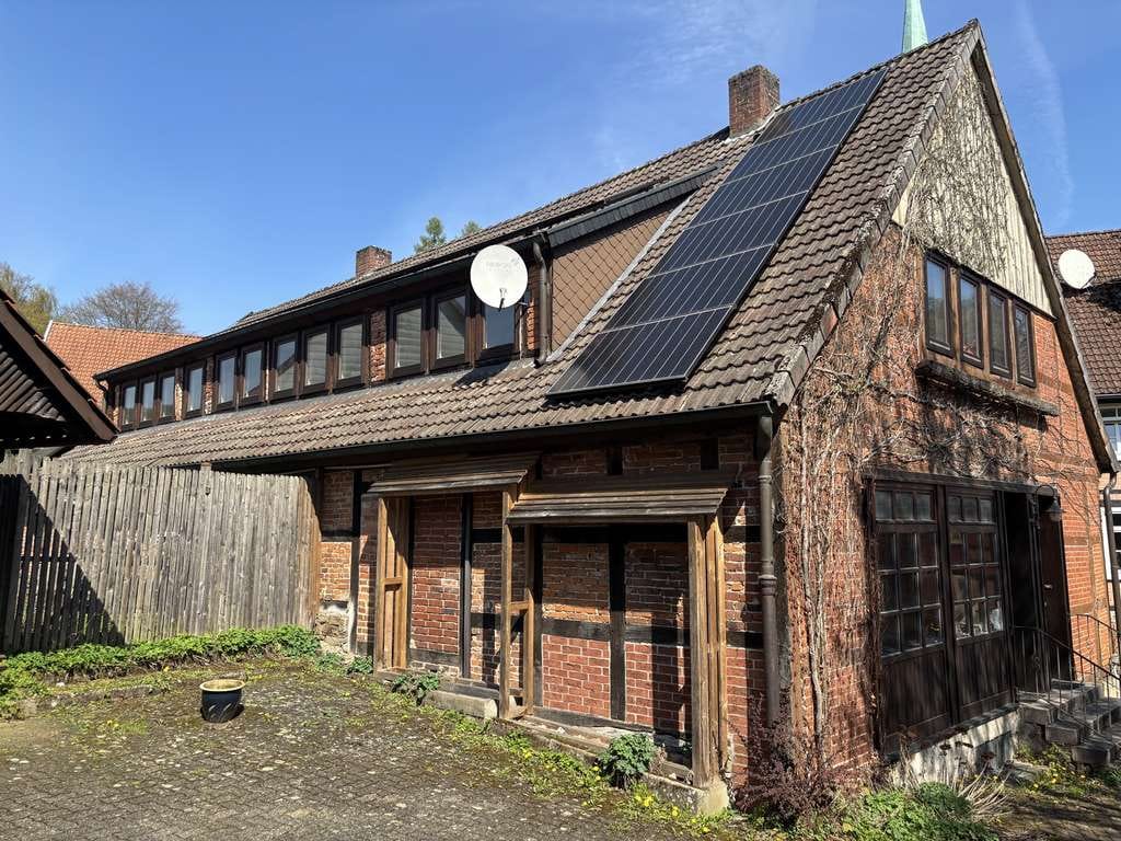 Immobilie in Dörentrup - Sanierungsbedürftiges Fachwerkhaus mit viel Charme - Bild 3