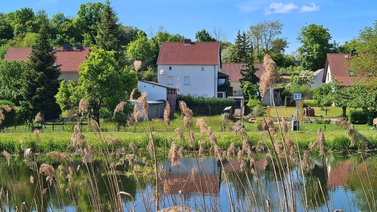Immobilie in Niederfinow - Einfamilienhaus mit Nebengelass und großem Grundstück in schöner Umgebung am Finowkanal - Bild 0