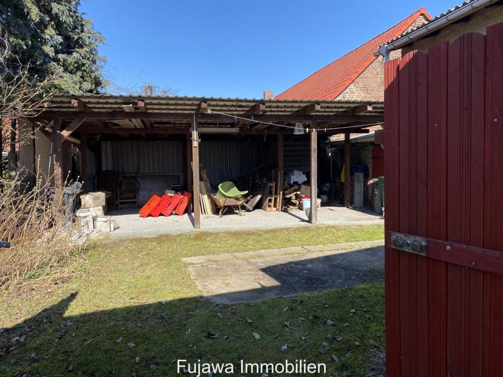 Immobilie in Wittstock/Dosse - sanierungsbedürftiges Haus mit Garage und Nebengebäude günstig zu verkaufen - Bild 1