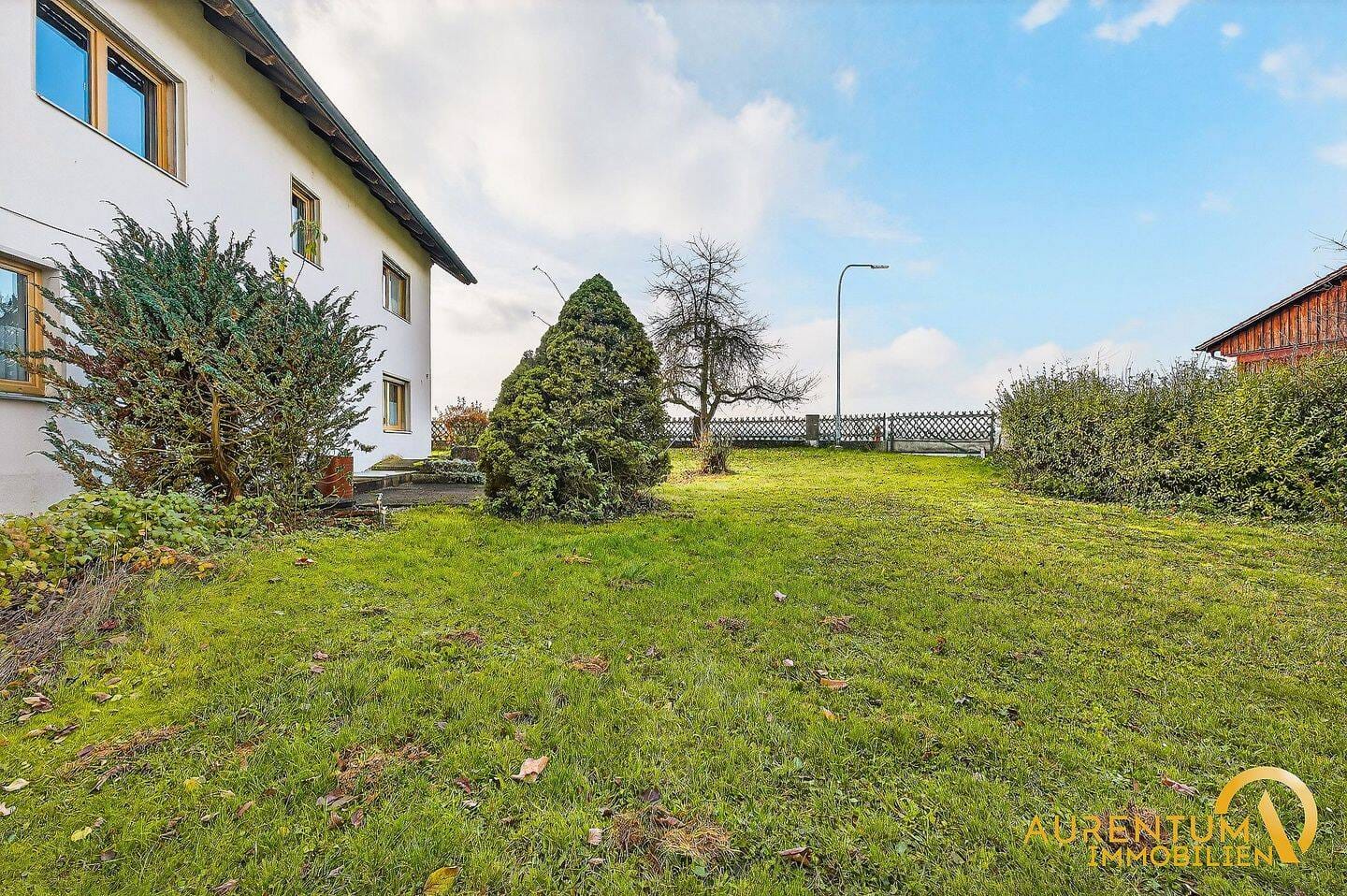 Immobilie in Irlbach - Dreiseithof in Alleinlage mit traumhaftem Ausblick-Anwesen mit großem Grundstück und Ausbaupotenzial - Bild 4