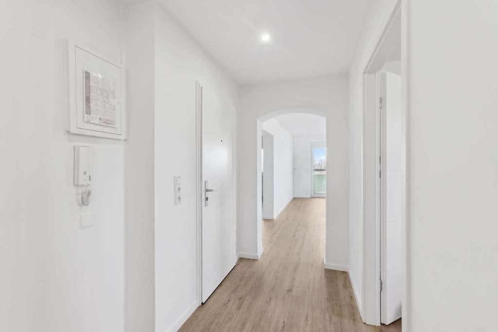 Immobilie in Staufen im Breisgau - Sanierte 4,5- Zimmer Wohnung in Staufen mit Blick zum Schloss und den Vogesen - Bild 0