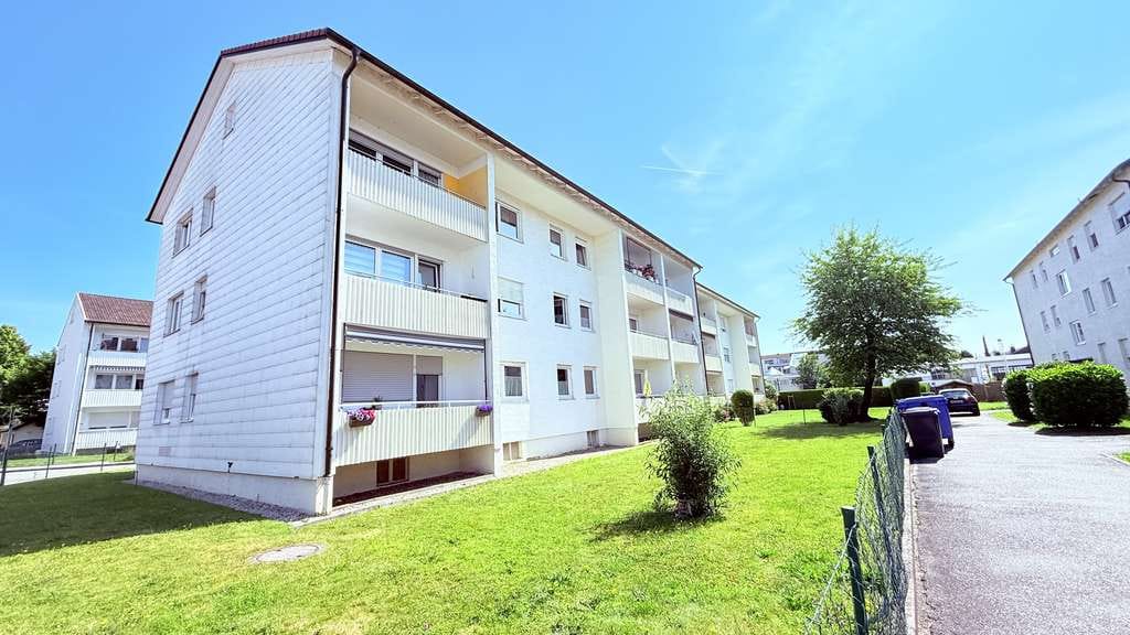 Immobilie in Altötting - ... AIGNER - solide Wohnung im 2.OG mit Balkon und EBK in ruhiger Lage ... - Bild 0