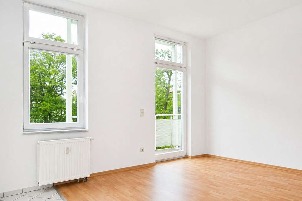 Immobilie in Bad Liebenstein - Vermietete 1-Zimmer-Wohnung mit Balkon, Stellplatz und Tageslichtbad - Bild 4