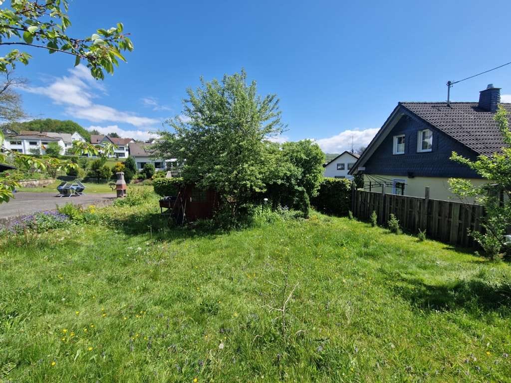 Immobilie in Wilnsdorf - Solides Einfamilienhaus mit schönem Garten in Wilnsdorf-Flammersbach! - Bild 4