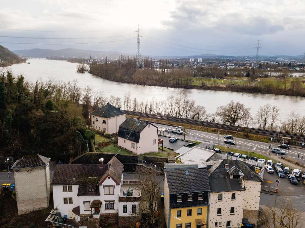 Immobilie in Vallendar - Zwei Häuser im Paket mit vielfältigen Nutzungsmöglichkeiten - Bild 4
