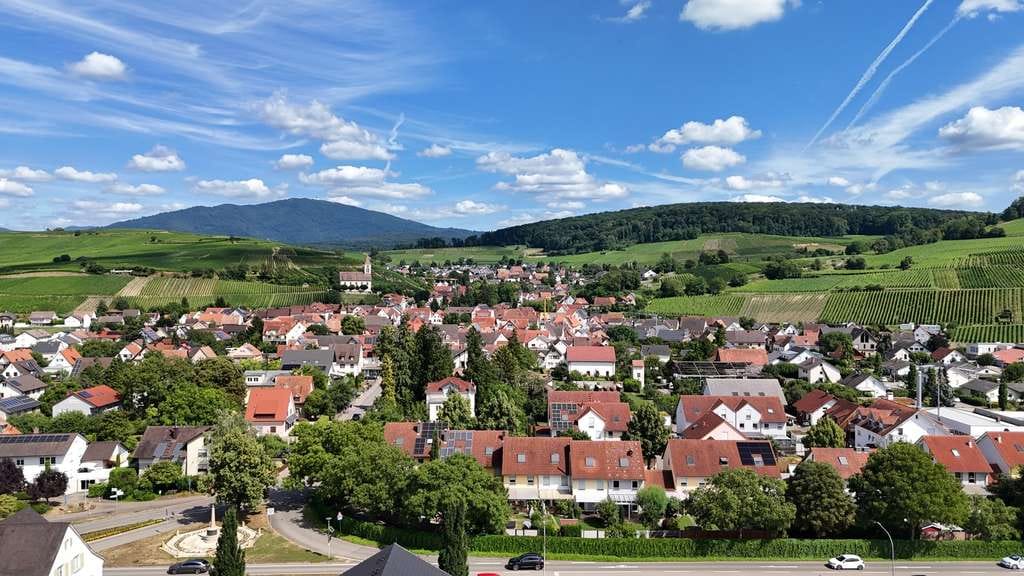 Immobilie in Auggen - Reihenendhaus mit Einliegerwohnung in Auggen – Ideal für Familien & Anleger - Bild 1