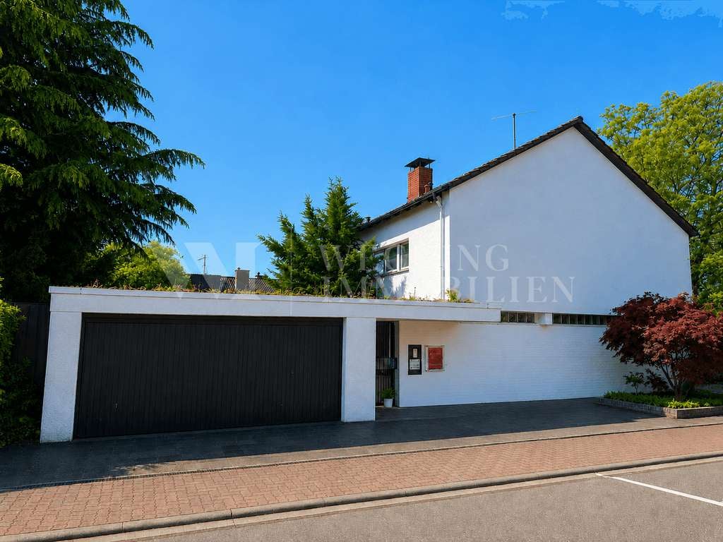 Immobilie in Wachenheim an der Weinstraße - Architektonisch markantes Mehrfamilienhaus der klassischen Moderne - Bild 1