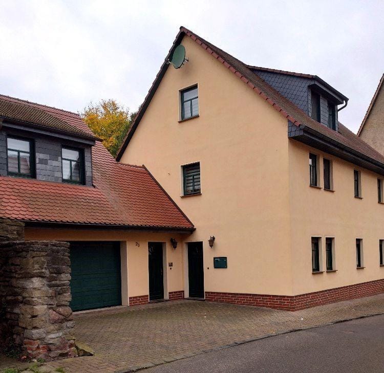 Immobilie in Petersberg - Exklusives Familienhaus in Wettin | Einliegerwohnung • Pool • Garage - Bild 0