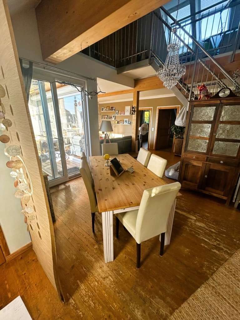 Immobilie in Monheim am Rhein - Zweifamilienhaus mit Potential - Wohnen und Arbeiten auf 322 m² Fläche - Bild 2