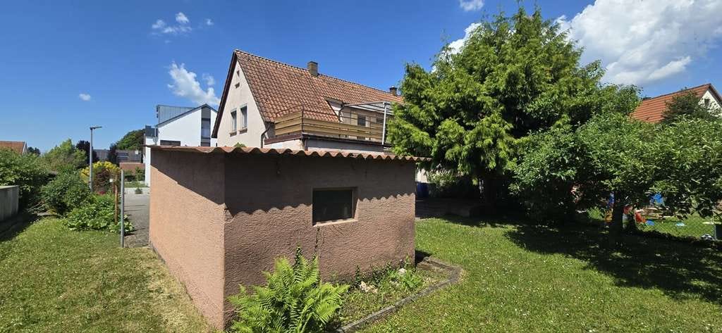 Immobilie in Neckarsulm - Renovierungsbedürftige Doppelhaushälfte in toller Lage mit viel Potenzial - Bild 2