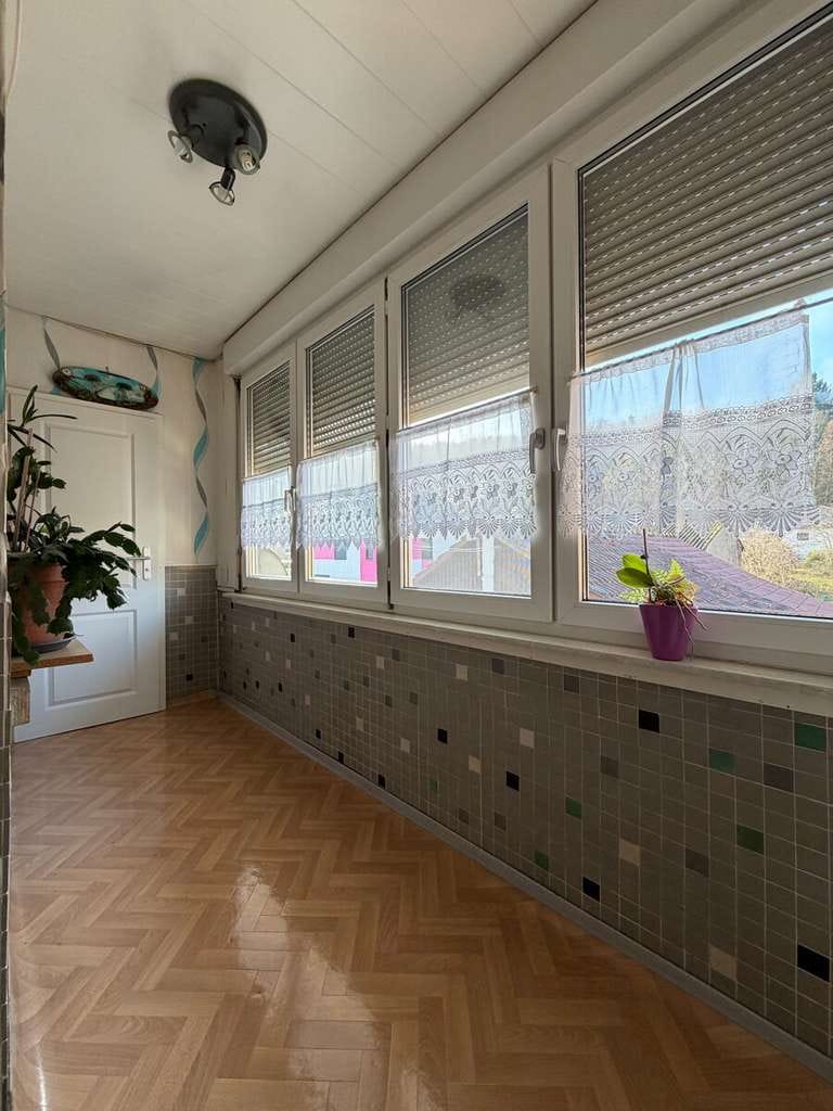 Immobilie in Eisingen - Zweifamilienhaus mit Garagen und Entwicklungspotential zum Dreifamilienhaus in Eisingen - Bild 4