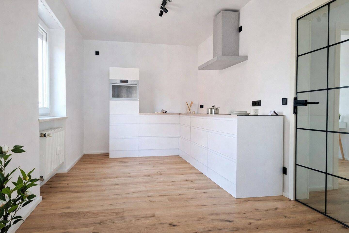 Immobilie in Tegernheim - Erstbezug nach Kernsanierung: moderne 3-Zimmer-Wohnung, provisionsfrei - Bild 2