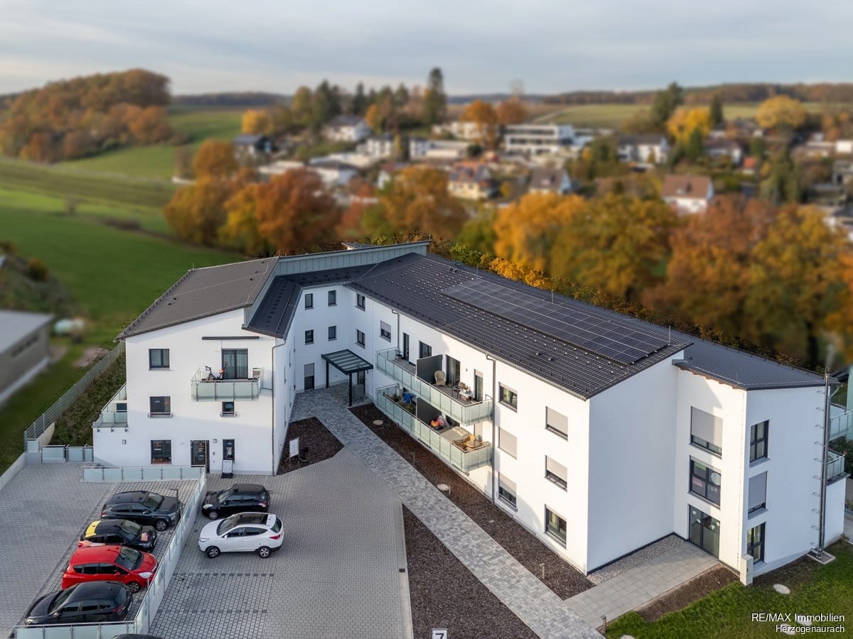 Immobilie in Aurachtal - Komfortables Wohnen im Alter!Barrierefreie 3-Zi.-Wohnung mit großer Dachterrasse - Bild 3