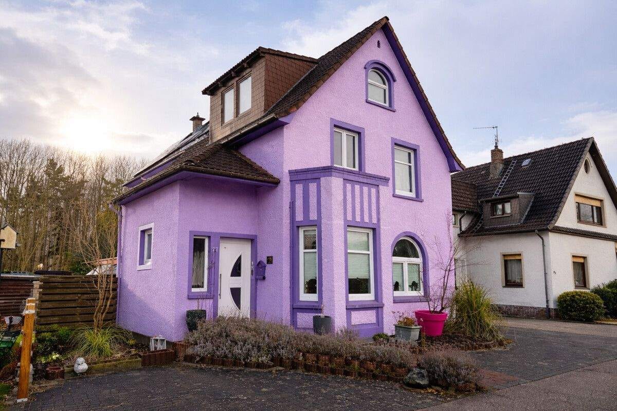 Immobilie in Varel - Außergewöhnliche Altbau Stadtvilla in zentraler Lage von Büppel - Teilsaniert und flexible Nutzung - Bild 2