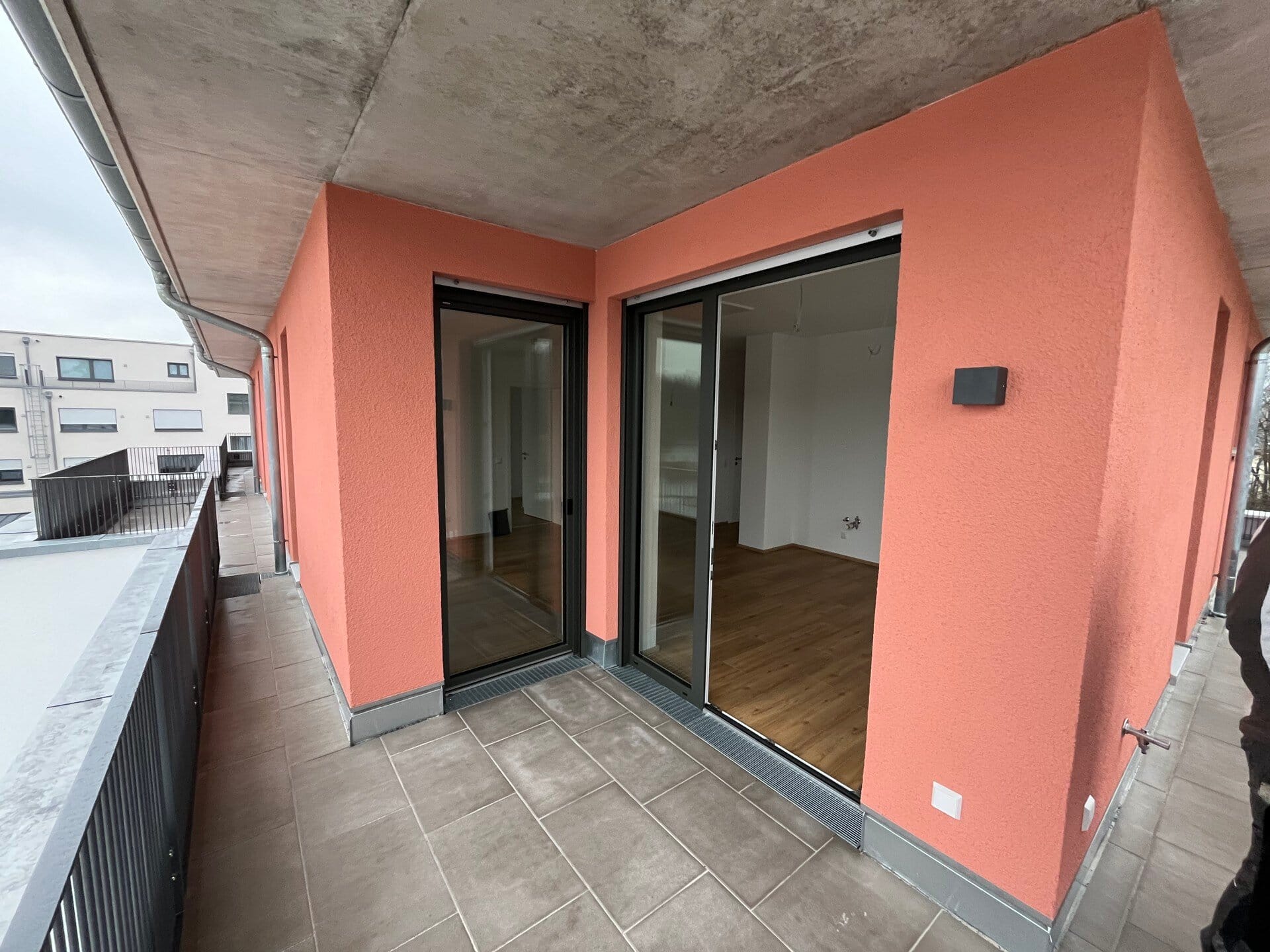 Immobilie in Schwarzach - Einzigartiges Penthouse in traumhafter Aussichtslage (inkl. Tiefgaragenstellplatz!!) - Bild 2