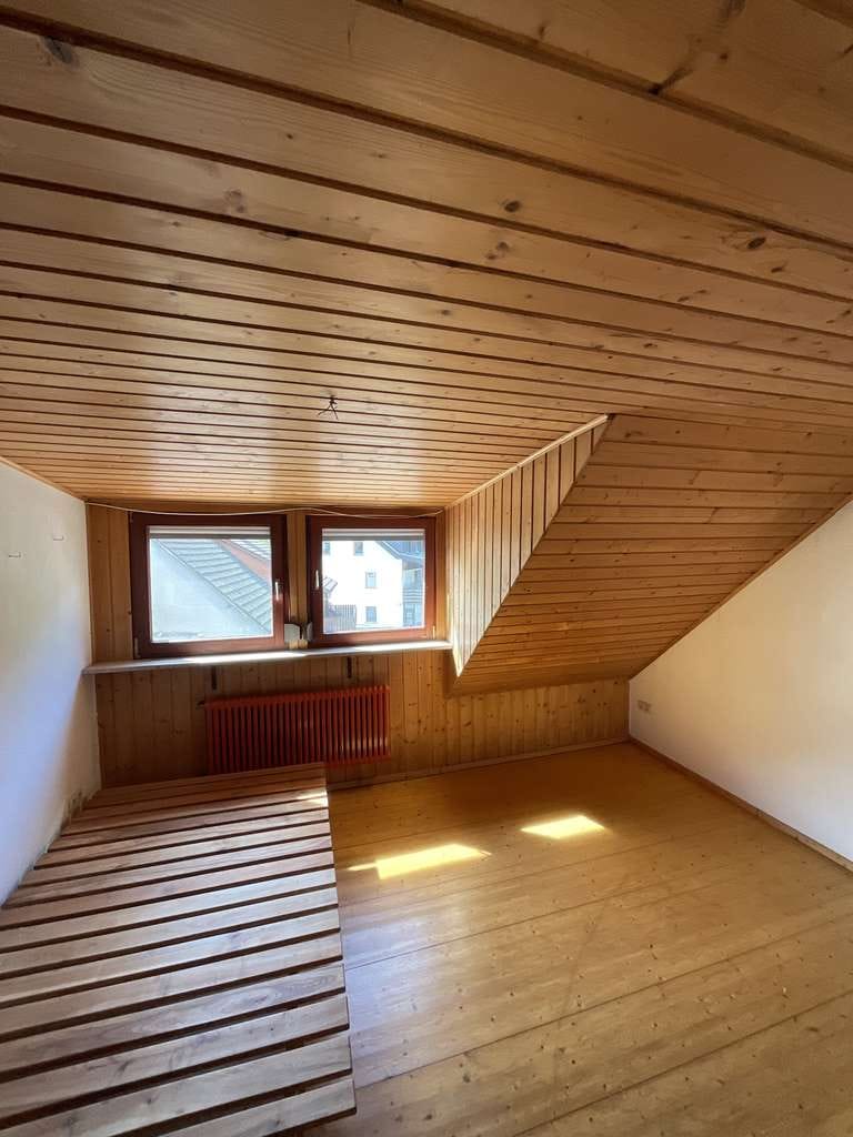 Immobilie in Zell im Wiesental - Großes renovierungs bedürftiges Wohnhaus in Zell Atzenbach 329.000 € - Bild 3