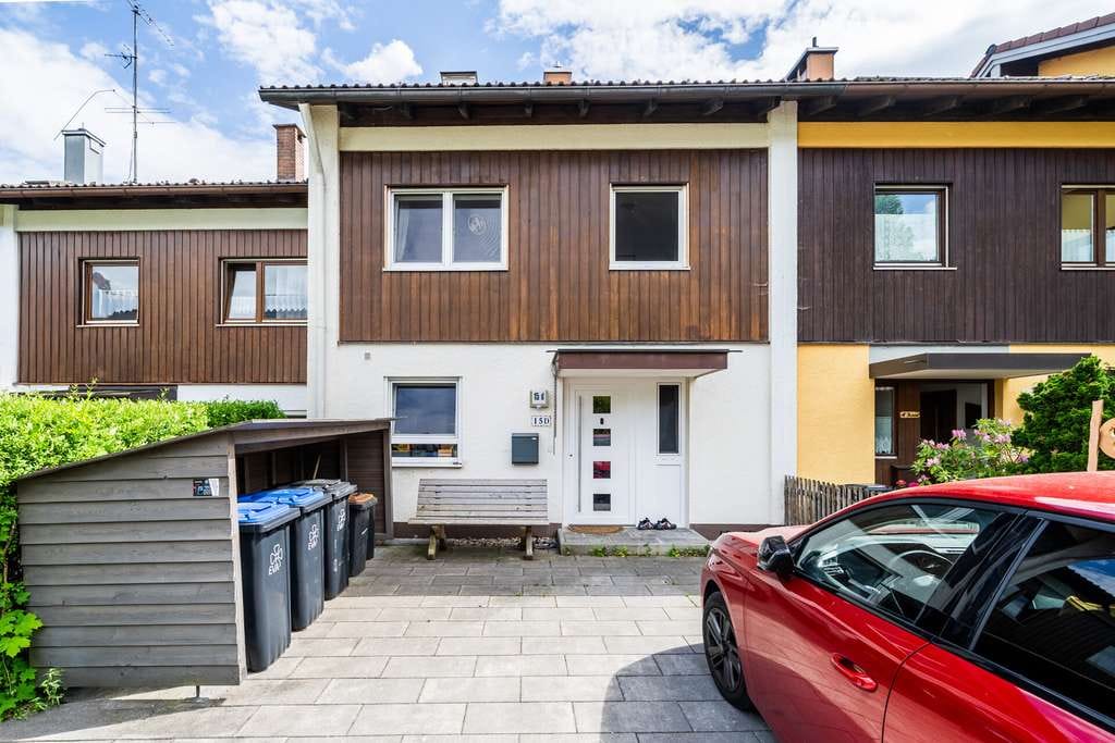 Immobilie in Peiting - TOP Zustand: Reihenmittelhaus mit Einzelgarage in Ortsrandlage von Peiting - Bild 0