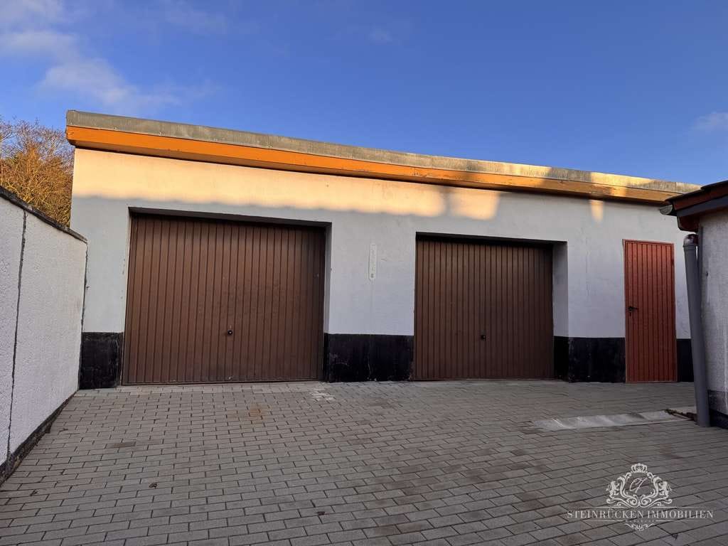 Immobilie in Kleinfurra - Zwei Hälften, ein Traum: Modernes Zweifamilienhaus in ruhiger Lage mit Ausbaupotenzial - Bild 1