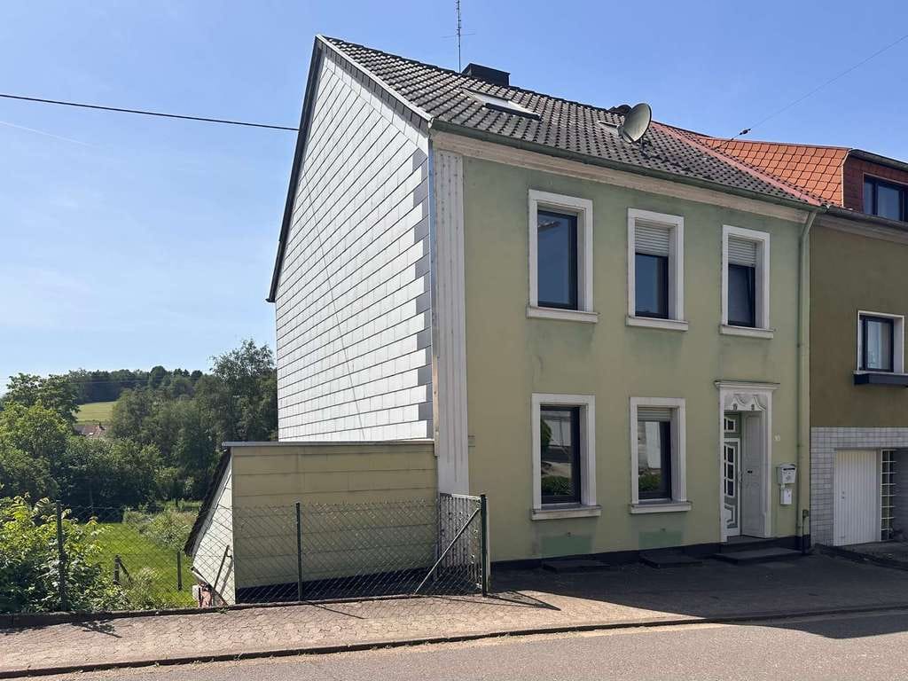 Immobilie in Lebach - Preiswertes Familienhaus mit Garten! - Bild 0