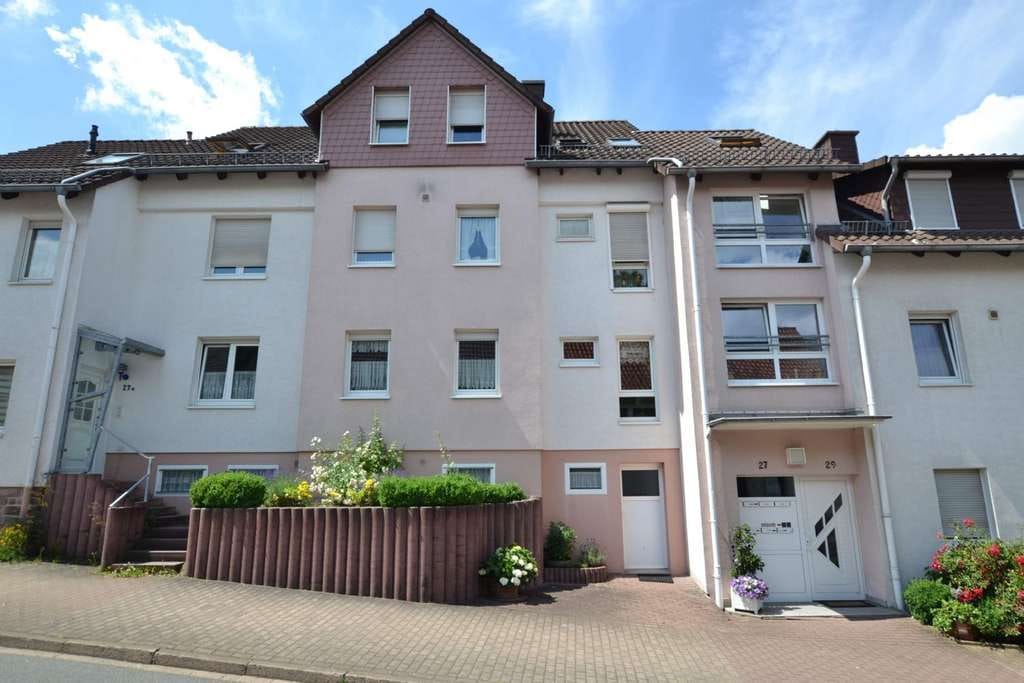 Immobilie in Stadtoldendorf - Eigentumswohnung (Erdgeschoss) mit Carport-Stellplatz und Gartenanteil in 37627 Stadtoldendorf! - Bild 1