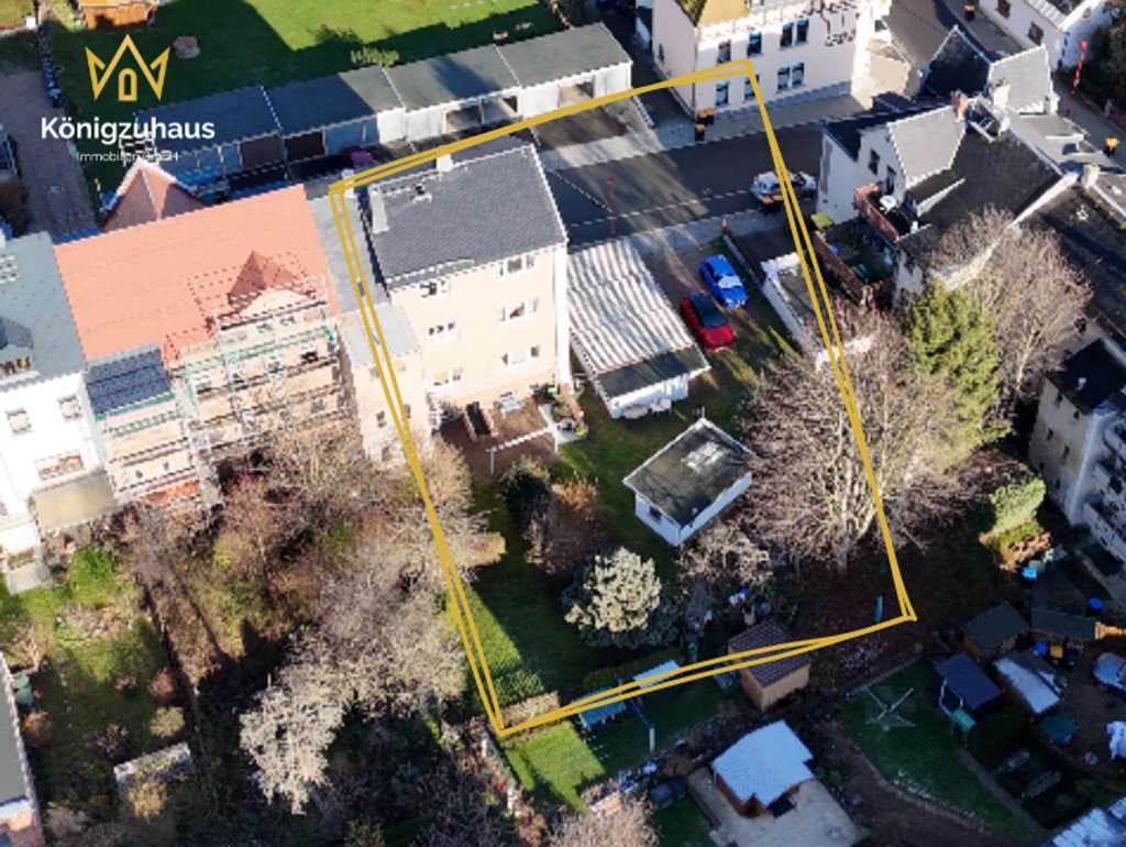 Immobilie in Auerbach/Vogtland - Ein Haus - viele Möglichkeiten - Mehrfamilienhaus im Altbaucharme bereit für Ihre Familie - Bild 2